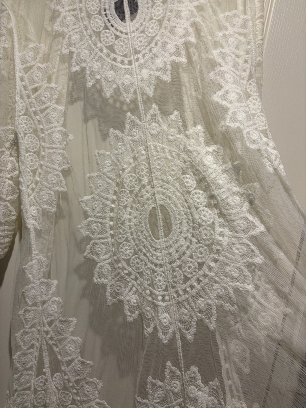 Rachel Zoe White Lace Embroidered Kimono Duster - Picture 3 of 4